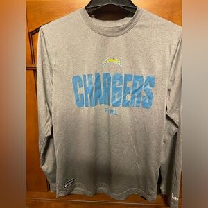 Chargers football long sleeve size medium